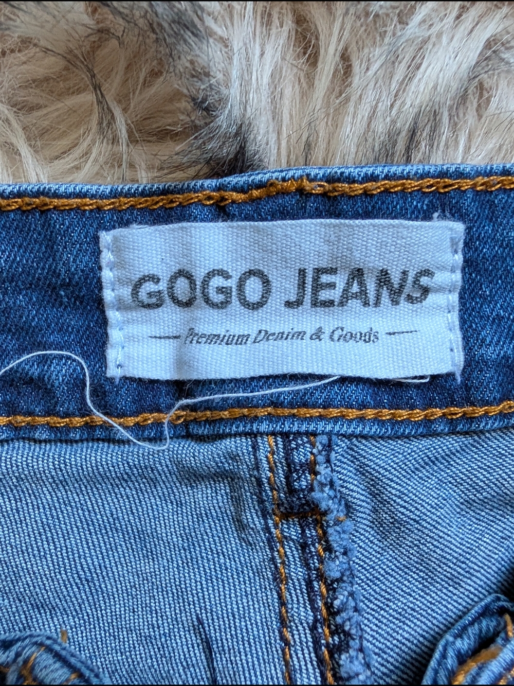 GoGo Side Embroidered Flare Jeans Size 9/29 BohoChic Meets Cowgirl Vibe - Picture 8 of 8